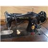 Image 2 : VINTAGE ELECTRIC SINGER SEWING MACHINE AND CHAIR