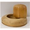 Image 1 : ANTIQUE BOLER STYLE HAT BLOCK FORM