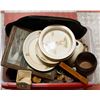 Image 1 : BIN OF ASSORTED ESTATE COLLECTIBLES