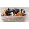 Image 1 : TUB OF ASSORTED VINTAGE NAIL POLISH AS IS