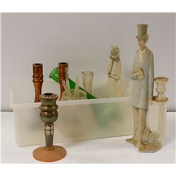 PAIR OF VINTAGE PORCELAINE SPANISH STATUES WITH