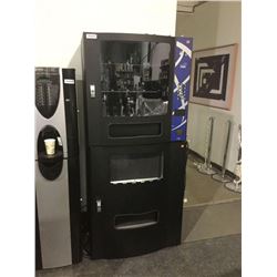 Seaga Combo refrigerated drinks/chips Vending Machine NEW in box