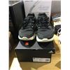 Image 1 : Adidas Size 9 Shoes