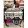 Image 1 : Instant Pot 7-in-1 Multi-Use Pressure Cooker