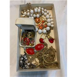 Lot costume Jewelry