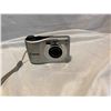 Image 2 : Pentax and cannon camera