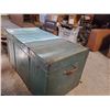 Image 3 : Metal trunk 31.5"w