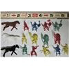 Image 3 : Lot 35 miniature vintage mounted Cowboys & indians/horses figurines