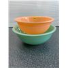 Image 1 : PEACH + SEAFOAM GREEN PYREX BOWL SET