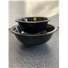 Image 1 : BLACK PYREX BOWLS