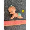 Image 3 : VINTAGE 1977 TOMY HARD PLASTIC WIND UP CRAWLING BABY "WORKS"