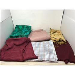 Lot Of Table Decor (9) Different Sizes