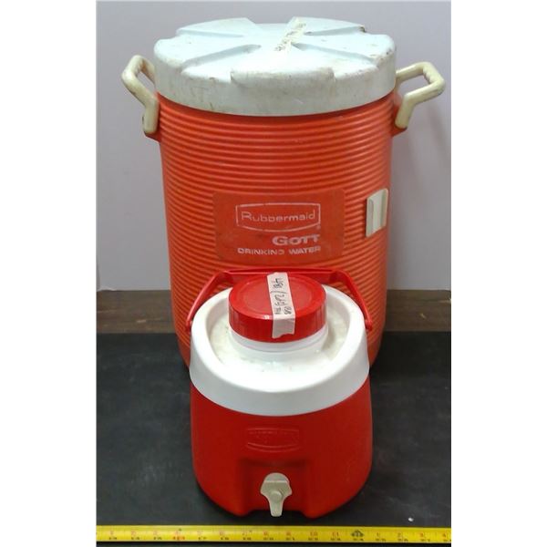 2 Water Jugs - Rubbermaid & Thermos (4L)