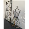 Image 2 : WIRE ART DRESS FORM + WALL HANGING