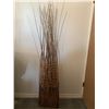 Image 1 : BRANCH FLOOR ARRANGEMENT 49" TALL