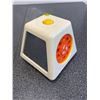 Image 4 : 1978 VINTAGE TURN & LEARN SPINNING BUSY BOX CUBE