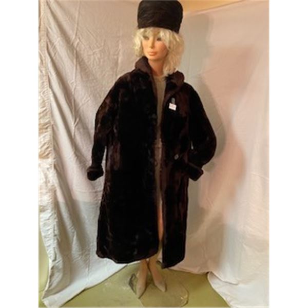 waist length 3/4 size 10-12 Mouton