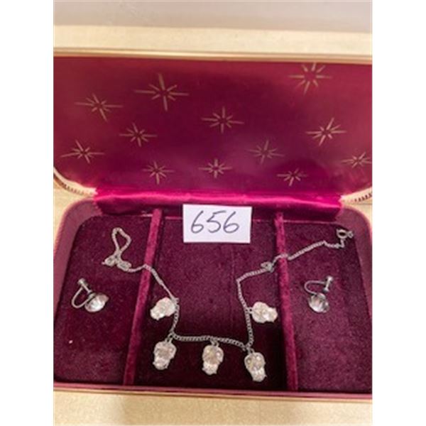 boxed necklace & pair of screw back earrings