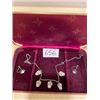 Image 1 : boxed necklace & pair of screw back earrings