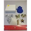 Image 1 : Clip on earrings & brooch set, 4 assorted pins & small cloth jewellery bag