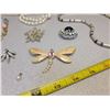 Image 3 : Jewellery lot, dragonfly pin, cute pink/blue necklace, clip on earrings and more