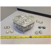 Image 1 : plastic heart shaped jewellery box with earrings