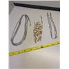 Image 1 : 3 necklaces (middle one needs repair)