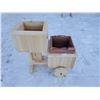 Image 2 : 2 WHEEL DOUBLE PLANTER 15 X 26.25 X 25.5"