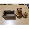 Image 1 : 2 wicker cats baskets + other basket