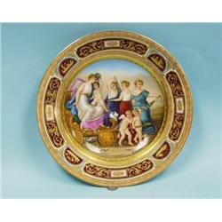 Venus. A fine circular Old Vienna porcelain plate with a cen