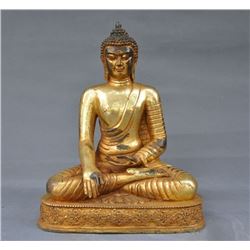 A GILT BRONZE SHAKYAMUNI BUDDHA FIGURE QING DYNASTY.