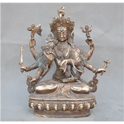 A SILVER KWAN-YIN BUDDHA FIGURE QING DYNASTY.