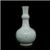 Image 2 : A WHITE CRACKLE BOTTLE VASE MING DYNASTY.