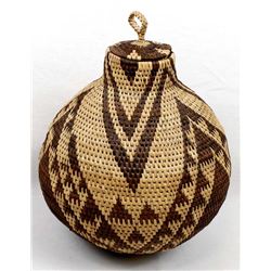Large African Zulu Lidded Basket
