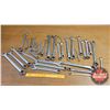 Image 1 : Tray Lot: Wrenches (34) Variety Sizes (SAE)