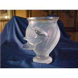 Lalique Frosted Vase w/ two Doves #1456537
