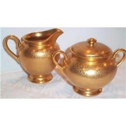 All Over Gold Wheeling Daisy  Dove Cream Sugar #1494448