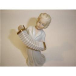 GERMAN FIGURINE #1495076