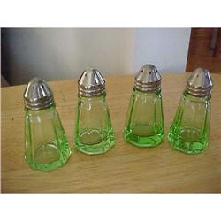Depression salt & Peppers,2 pr.,green #1496226