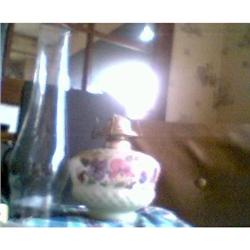 BEAUTIFUL OIL LAMP THAT IS FANTASTIC #1510194