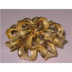 Vintage Coro Goldtone Brooch #1510322