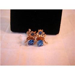 Antique..1920-30....CORO EARRINGS...SCREW #1510424