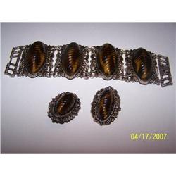 VINTAGE DEMI PARURE CABOCHON SET #1510622