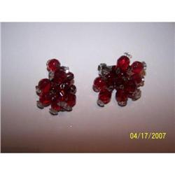 UNSIGNED ~GORGEOUS DEEP RED CRYSTAL CLIP #1510628