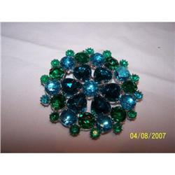 KENNETH J. LANE AQUA/GREEN RHINESTONE BROOCH #1510650