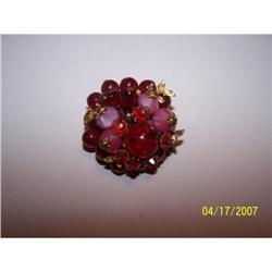 DEEP RED & LIGHT PINK BROOCH SET IN GOLDTONE #1510654