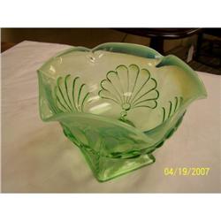 JEFFERSON CIR 1905 GREEN OPALESCENT NUT BOWL #1510663
