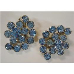 VINTAGE PAIR OF BLUE RHINESTONE CLIP EARRINGS #1510677