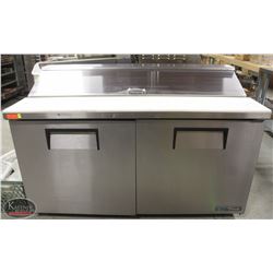 BAILIFF SEIZURE: TRUE 2-DOOR REFRIGERATED 5' PREP