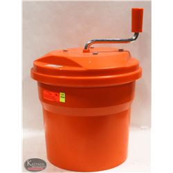 BAILIFF SEIZURE DYNAMIC COMMERCIAL SALAD SPINNER
